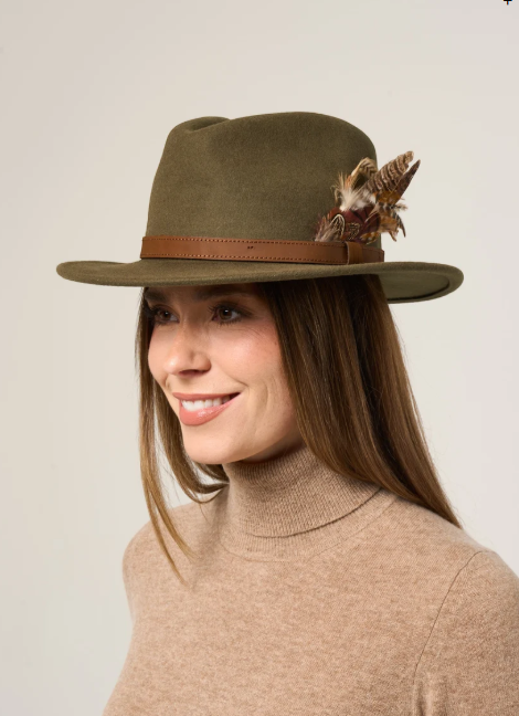 Alan Paine Chapeau vert avec plume