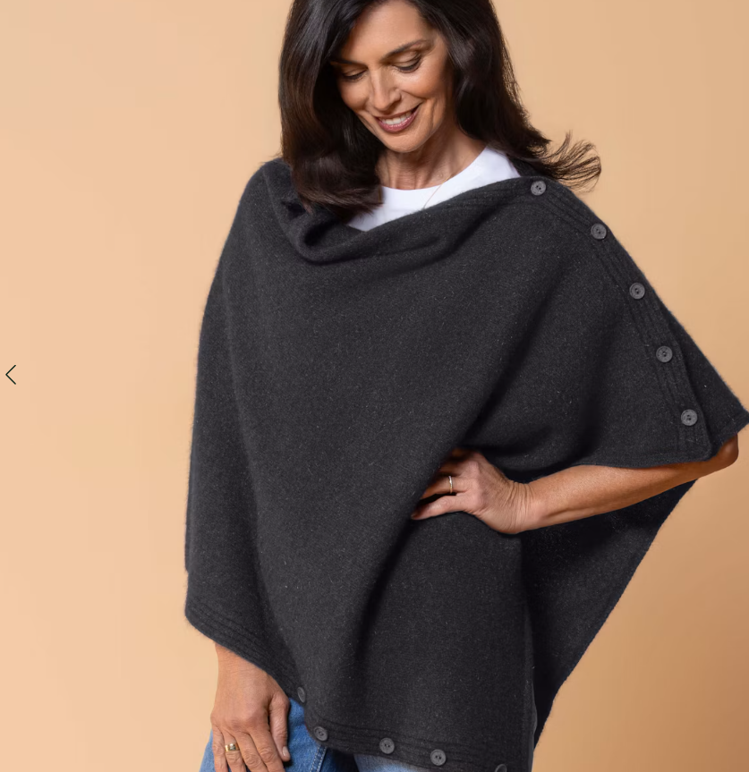 Noble Wilde Cape avec boutons