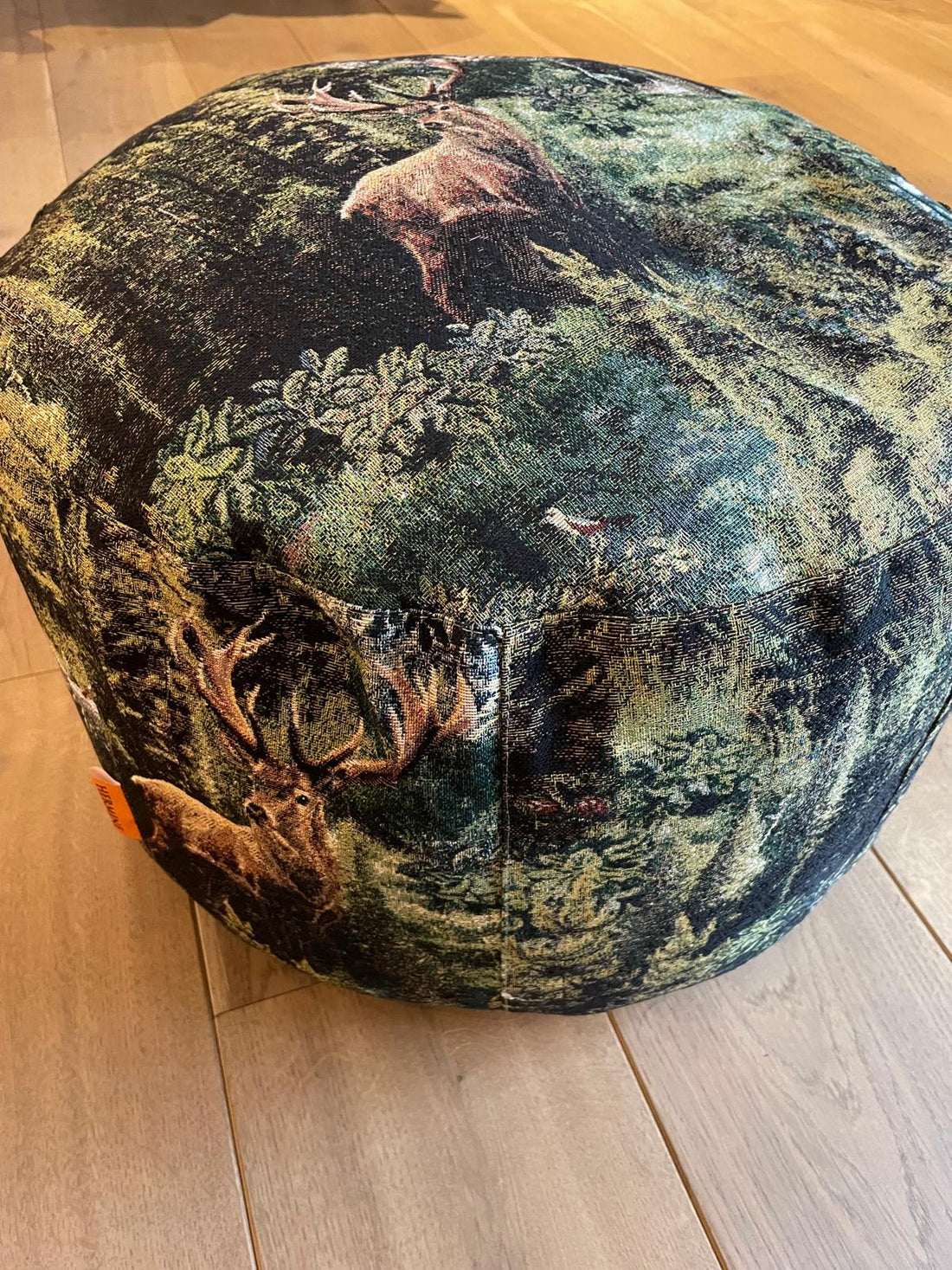 Hermine P pouf/ tabouret cerf vert